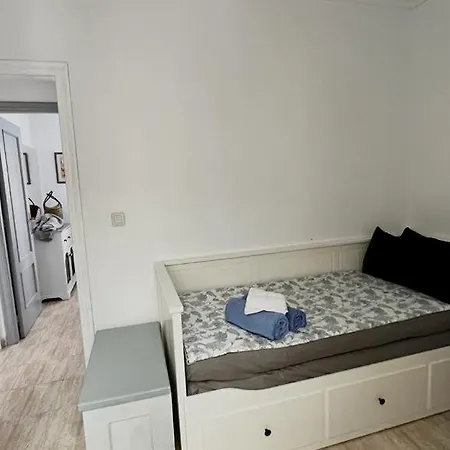 Cozy And Bright Locos *