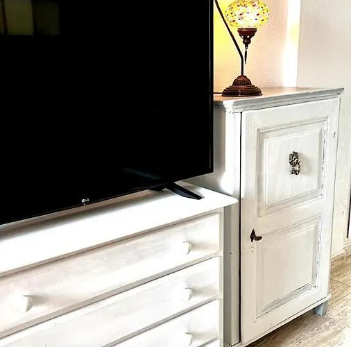 Cozy And Bright Locos Apartment