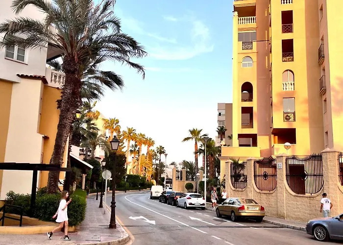 Cozy And Bright Locos Apartment Torrevieja